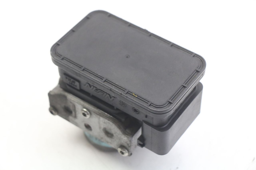 photo de ABS-PUMPE HONDA FORZA 125 (2015 - 2016) - Alternative Perspektive