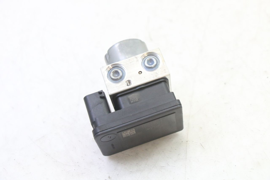 photo de ABS PUMPE BMW G310 R 310 (2016 - 2020) - Details der Befestigungspunkte