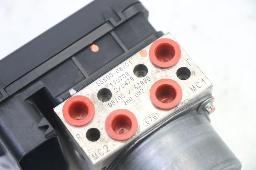 photo de ABS PUMPE SUZUKI GSR 750 (2011 - 2017) - Zoom auf Gebrauchszustand