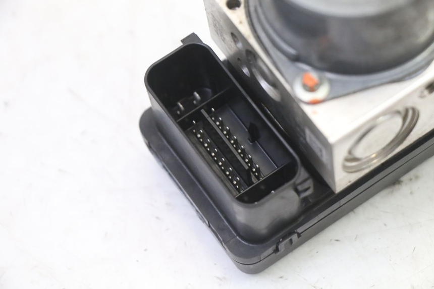 photo de ABS PUMPE SUZUKI GSR 750 (2011 - 2017) - Gesamtansicht des Produkts