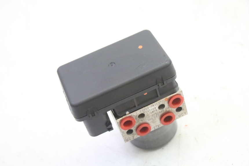 photo de ABS PUMPE SUZUKI GSR 750 (2011 - 2017) - Details der Befestigungspunkte