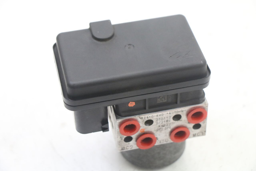 photo de ABS PUMPE HONDA FORZA 125 (2021 - 2025) - Details der Befestigungspunkte