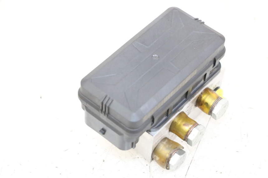 photo de ABS PUMPE HUSQVARNA SVARTPILEN 401 (2018 - 2023) - Zoom auf Gebrauchszustand