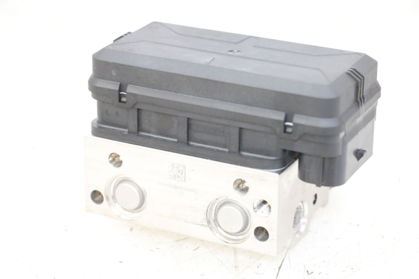 photo de ABS PUMPE HUSQVARNA SVARTPILEN 401 (2018 - 2023) - Details der Befestigungspunkte