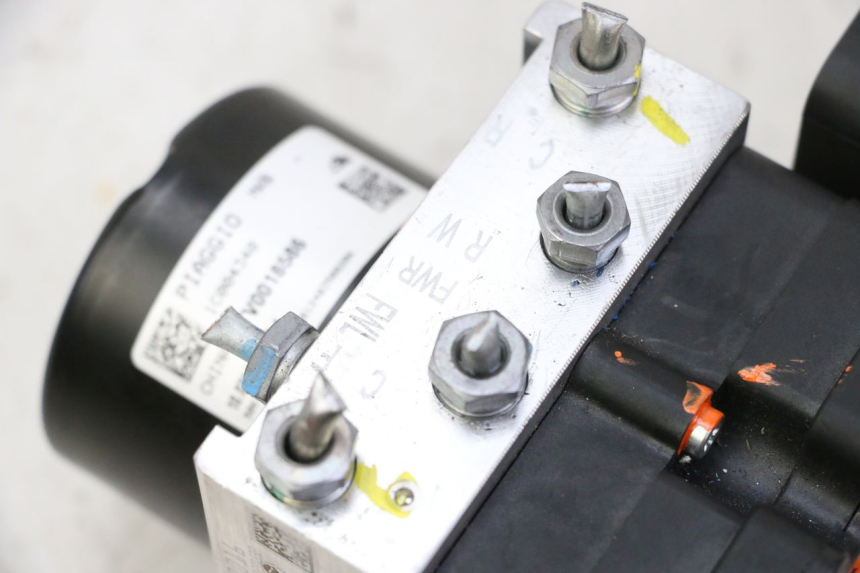 photo de ABS PUMPE PIAGGIO MP3 HPE 310 (2024 - 2025) - Detailansicht des Bauteils