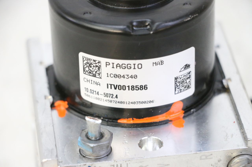 photo de ABS PUMPE PIAGGIO MP3 HPE 310 (2024 - 2025) - Hochauflösende Nahaufnahme