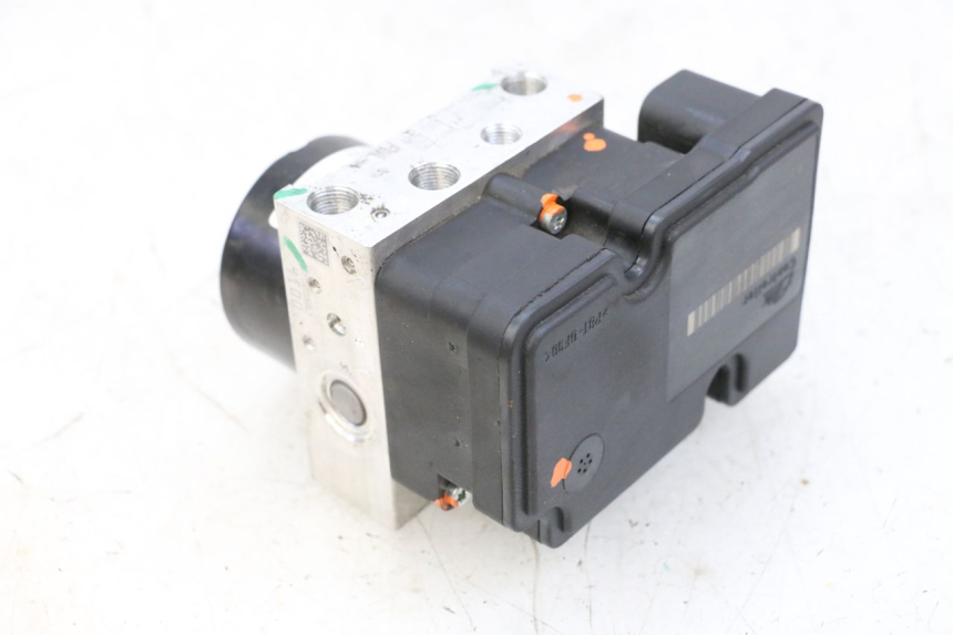 photo de ABS PUMPE PIAGGIO MP3 HPE 300 (2019 - 2026) - Oberflächenzustand und Material