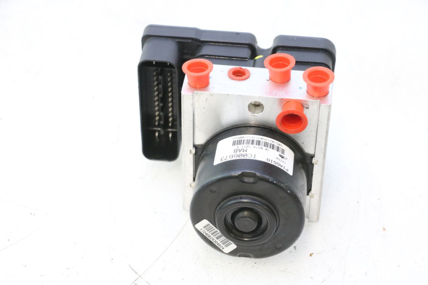 photo de ABS PUMPE PIAGGIO MP3 HPE 530 (2022 - 2026) - Hochauflösende Nahaufnahme