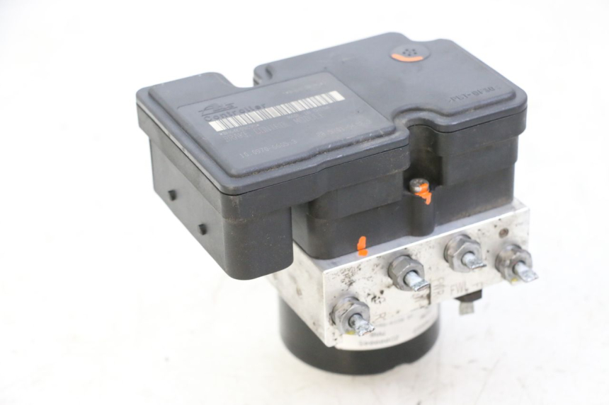 photo de ABS PUMPE PIAGGIO MP3 500 (2014 - 2017) - Technische Nahaufnahme