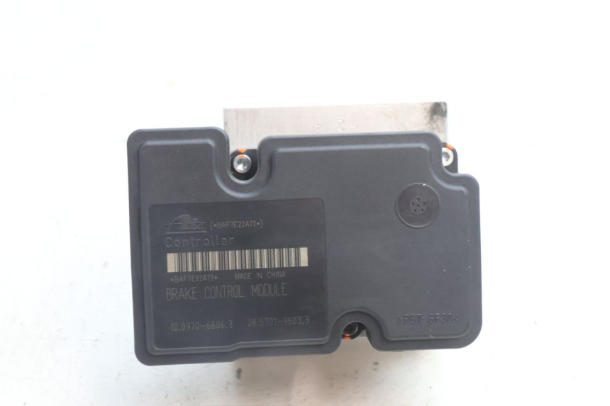 photo de ABS PUMPE PIAGGIO MP3 500 (2016 - 2018) - Weitere Ansicht des Artikels