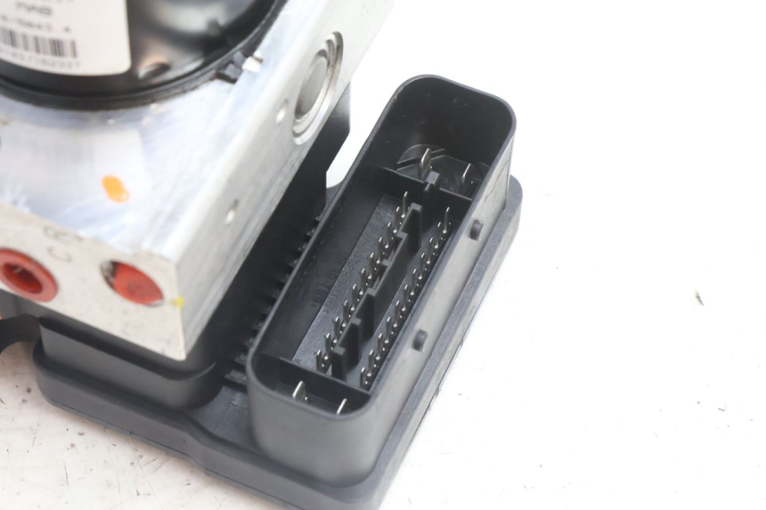 photo de ABS PUMPE PIAGGIO MP3 500 (2016 - 2018) - Alternative Perspektive