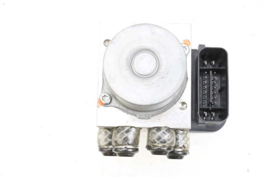 photo de ABS PUMPE YAMAHA MT-07 MT07 ABS 700 (2018 - 2020) - Zoom auf Gebrauchszustand