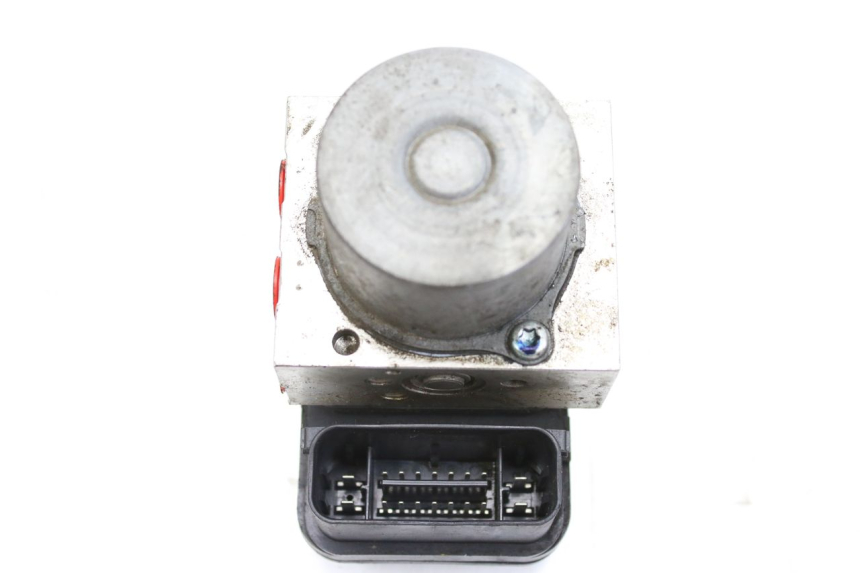 photo de ABS-PUMPE YAMAHA MT-07 MT07 700 (2018 - 2020) - Zoom auf Gebrauchszustand