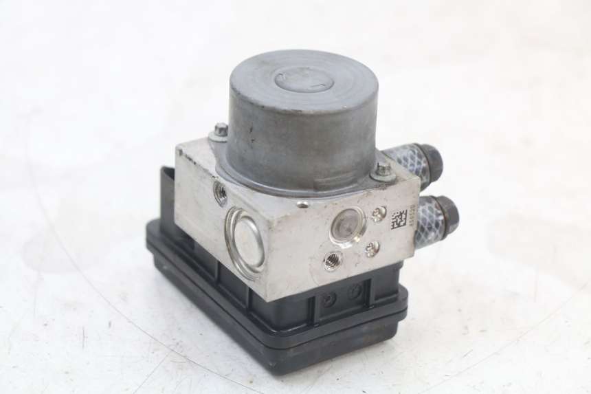 photo de ABS PUMPE PEUGEOT BELVILLE 125 (2017 - 2021) - Details der Befestigungspunkte