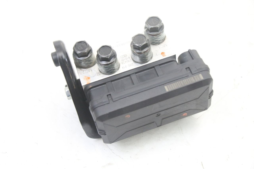 photo de ABS PUMPE ROYAL ENFIELD HYMALAYAN 410 (2016 - 2023) - Alternative Perspektive