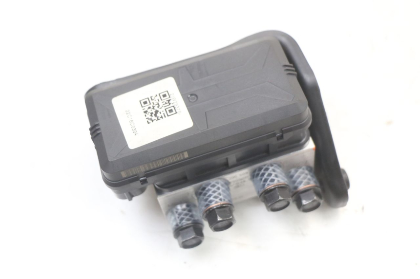 photo de ABS PUMPE ROYAL ENFIELD SCRAM 411 (2022 - 2024) - Zoom auf Gebrauchszustand