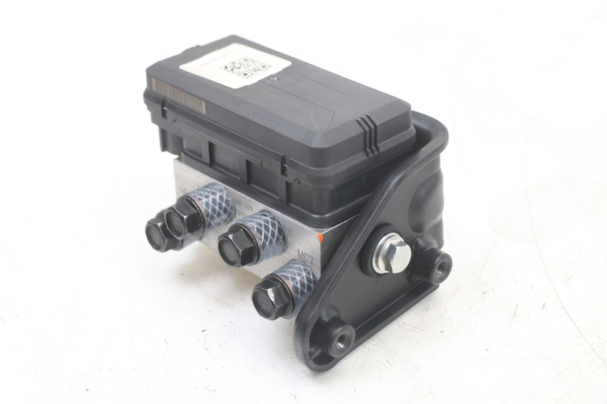 photo de ABS PUMPE ROYAL ENFIELD SCRAM 411 (2022 - 2024) - Alternative Perspektive