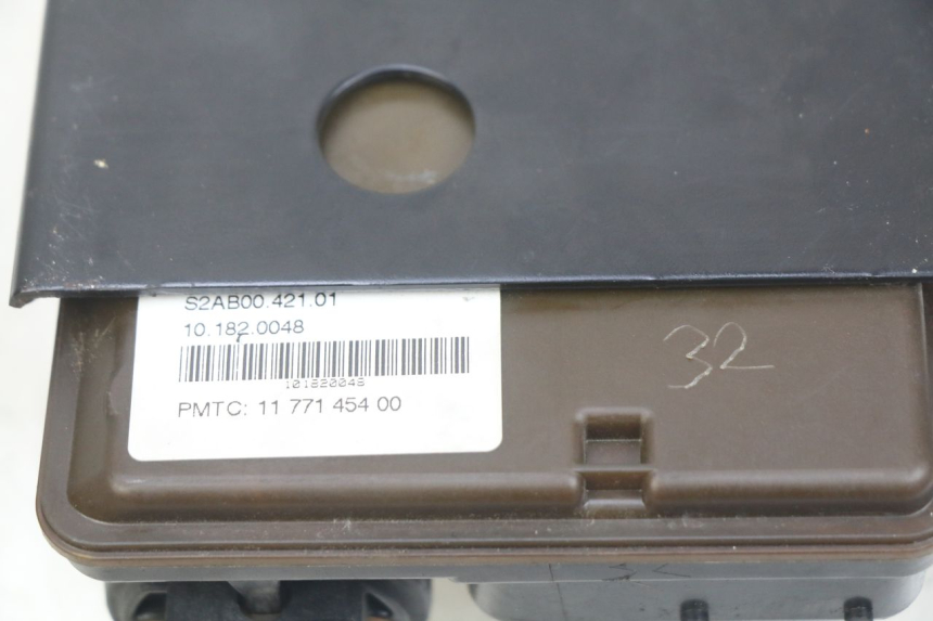 photo de ABS-PUMPE PEUGEOT SATELIS 125 (2010 - 2012) - Zoom auf Gebrauchszustand