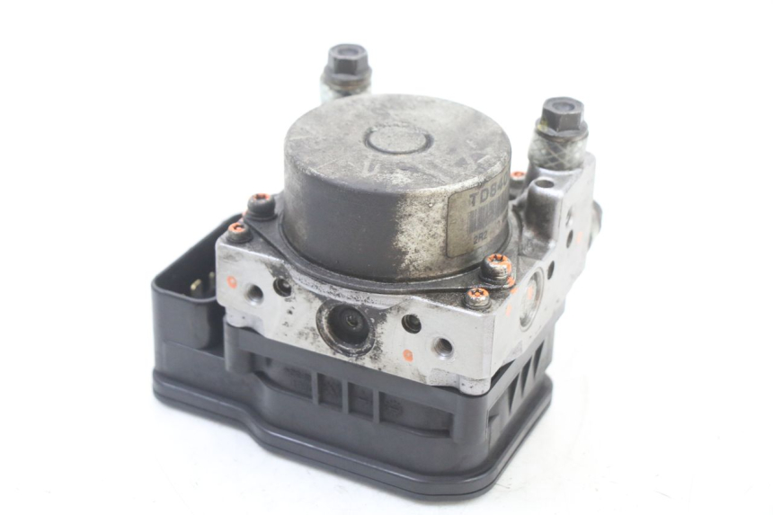 photo de ABS PUMPE PEUGEOT SATELIS 125 (2013 - 2018) - Technische Nahaufnahme