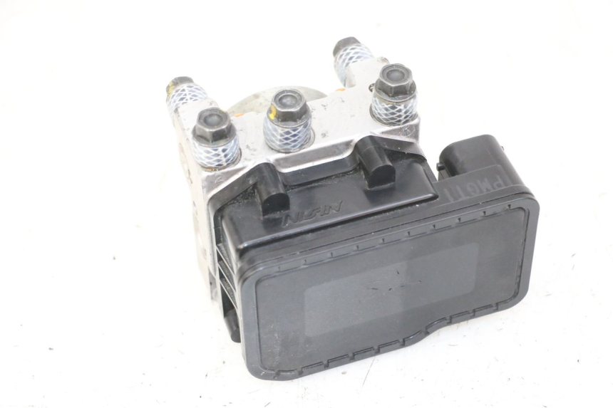 photo de ABS PUMPE PEUGEOT SATELIS 125 (2013 - 2018) - Details der Befestigungspunkte