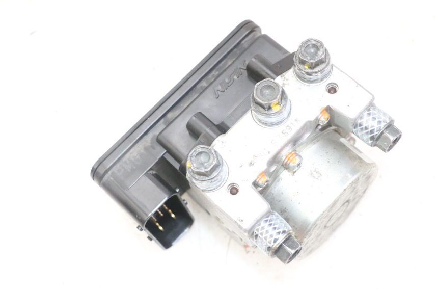 photo de ABS PUMPE PEUGEOT SATELIS 125 (2013 - 2018) - Zoom auf Gebrauchszustand