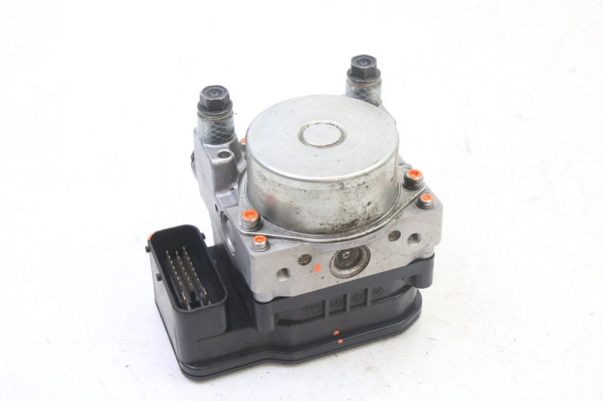 photo de ABS PUMPE PEUGEOT SATELIS 125 (2013 - 2018) - Alternative Perspektive