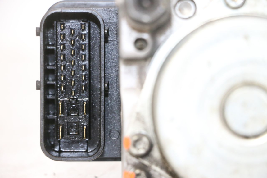 photo de ABS PUMPE PEUGEOT SATELIS 125 (2013 - 2018) - Oberflächenzustand und Material