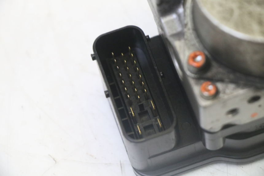 photo de ABS PUMPE PEUGEOT SATELIS 125 (2013 - 2018) - Alternative Perspektive