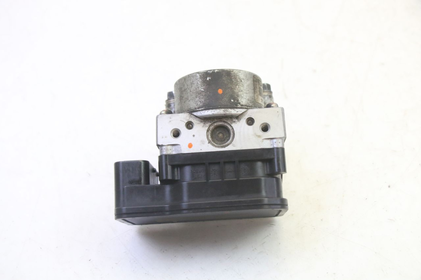 photo de ABS PUMPE PEUGEOT SATELIS 125 (2013 - 2018) - Technische Nahaufnahme