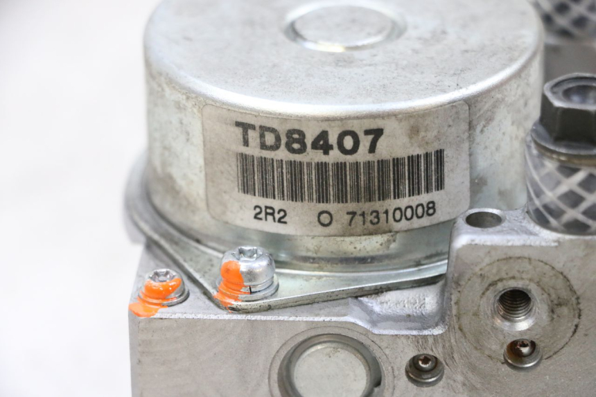 photo de ABS PUMPE PEUGEOT SATELIS 125 (2013 - 2018) - Alternative Perspektive