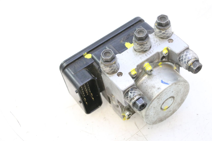 photo de ABS PUMPE PEUGEOT SATELIS 125 (2013 - 2018) - Alternative Perspektive