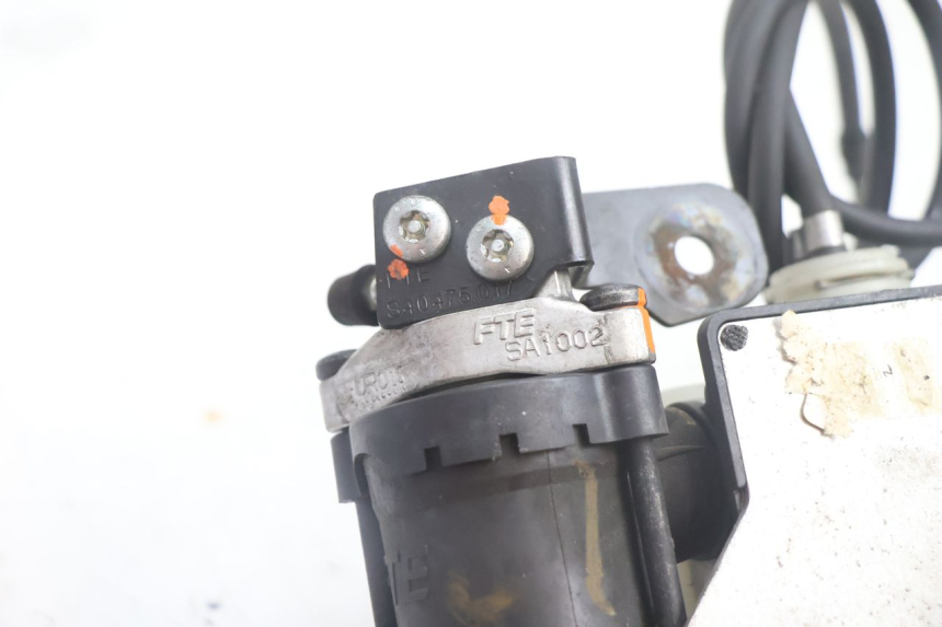 photo de ABS-PUMPE PEUGEOT SATELIS 125 (2006 - 2009) - Oberflächenzustand und Material