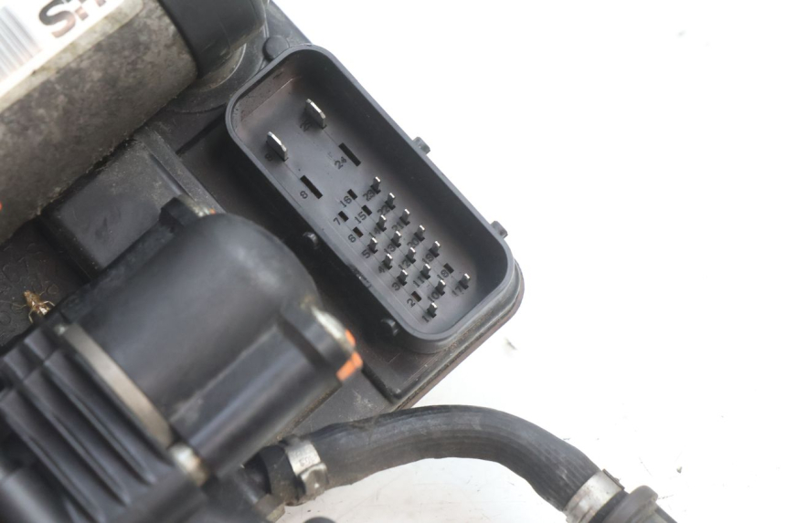 photo de ABS-PUMPE PEUGEOT SATELIS 125 (2006 - 2009) - Technische Nahaufnahme