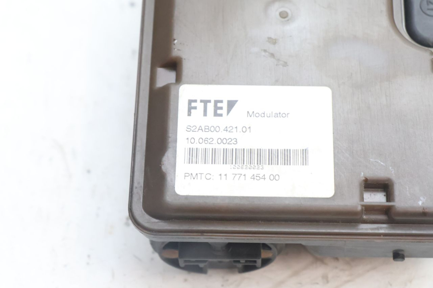 photo de ABS-PUMPE PEUGEOT SATELIS 125 (2006 - 2009) - Oberflächenzustand und Material