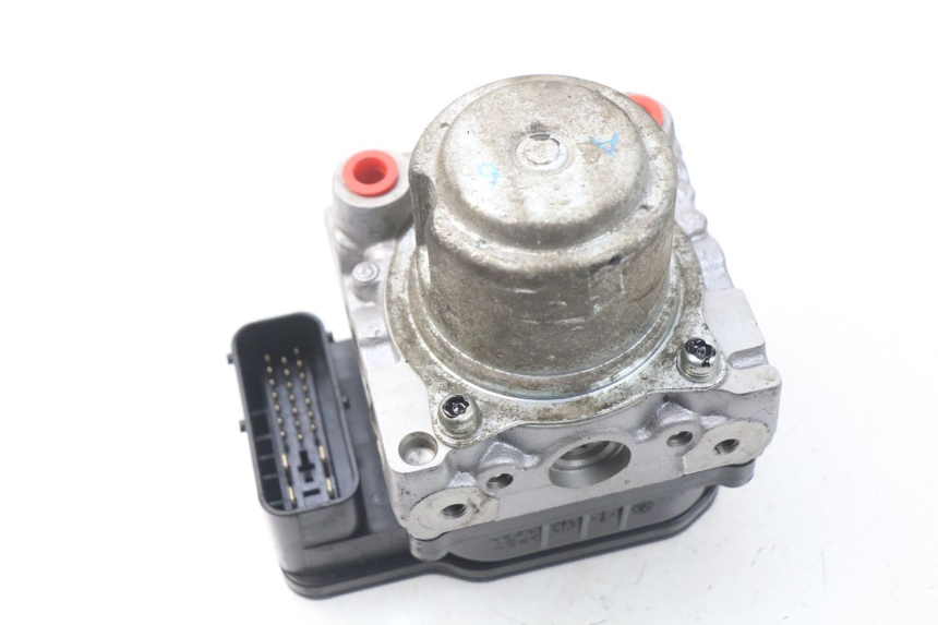 photo de ABS PUMPE TRIUMPH SPRINT ST ABS 1050 (2005 - 2007) - Detailansicht des Bauteils