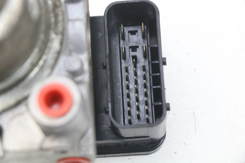 photo de ABS PUMPE TRIUMPH SPRINT ST ABS 1050 (2005 - 2007) - Oberflächenzustand und Material