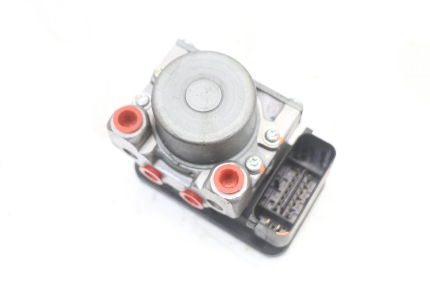 photo de ABS PUMPE SUZUKI BURGMAN 125 (2018 - 2021) - Technische Nahaufnahme