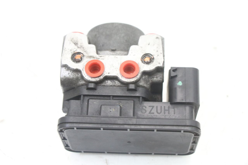 photo de ABS PUMPE SUZUKI BURGMAN 125 (2018 - 2021) - Zoom auf Gebrauchszustand