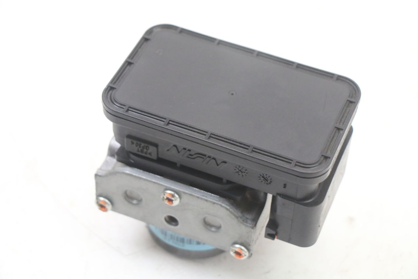 photo de ABS PUMPE SUZUKI BURGMAN 125 (2018 - 2021) - Details der Befestigungspunkte