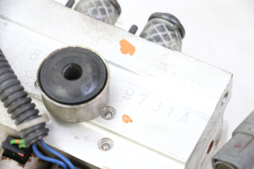 photo de ABS-PUMPE YAMAHA TDM ABS 900 (2002 - 2014) - Zoom auf Komponenten