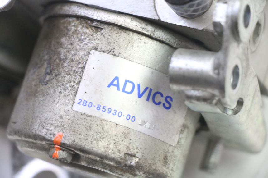 photo de ABS-PUMPE YAMAHA TDM ABS 900 (2002 - 2014) - Zoom auf Gebrauchszustand