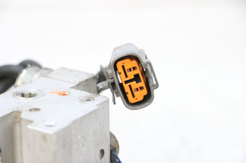 photo de ABS PUMPE YAMAHA TDM ABS 900 (2002 - 2014) - Details der Befestigungspunkte