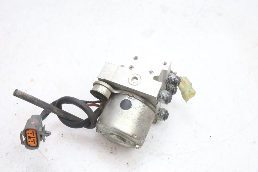 photo de ABS PUMPE YAMAHA TDM ABS 900 (2002 - 2014) - Technische Nahaufnahme