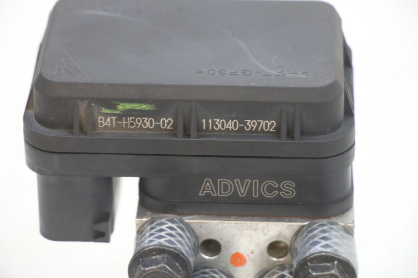 photo de ABS PUMPE YAMAHA TRACER 7 700 (2020 - 2024) - Zoom auf Gebrauchszustand