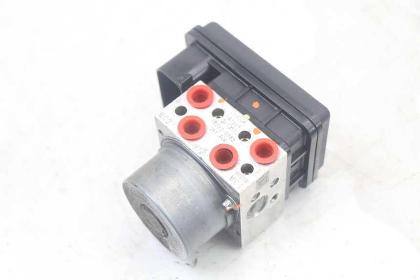 photo de ABS-PUMPE KAWASAKI VERSYS ABS 650 (2015 - 2018) - Detailansicht des Bauteils