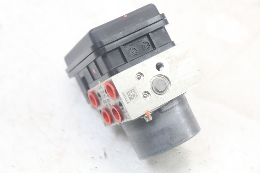 photo de ABS-PUMPE KAWASAKI VERSYS ABS 650 (2015 - 2018) - Zoom auf Gebrauchszustand