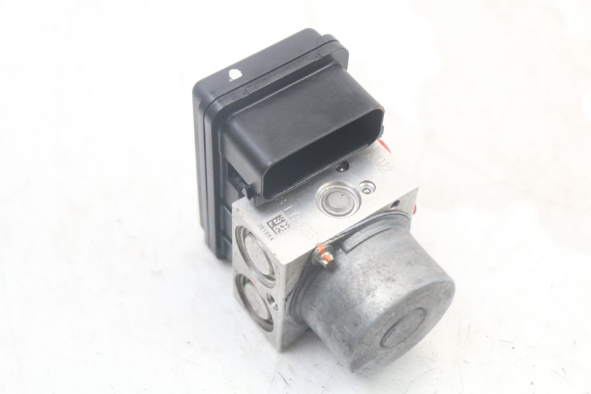 photo de ABS-PUMPE KAWASAKI VERSYS ABS 650 (2015 - 2018) - Technische Nahaufnahme