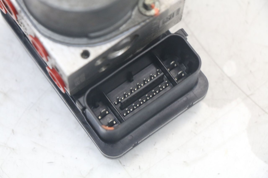 photo de ABS-PUMPE KAWASAKI VERSYS ABS 650 (2015 - 2018) - Oberflächenzustand und Material