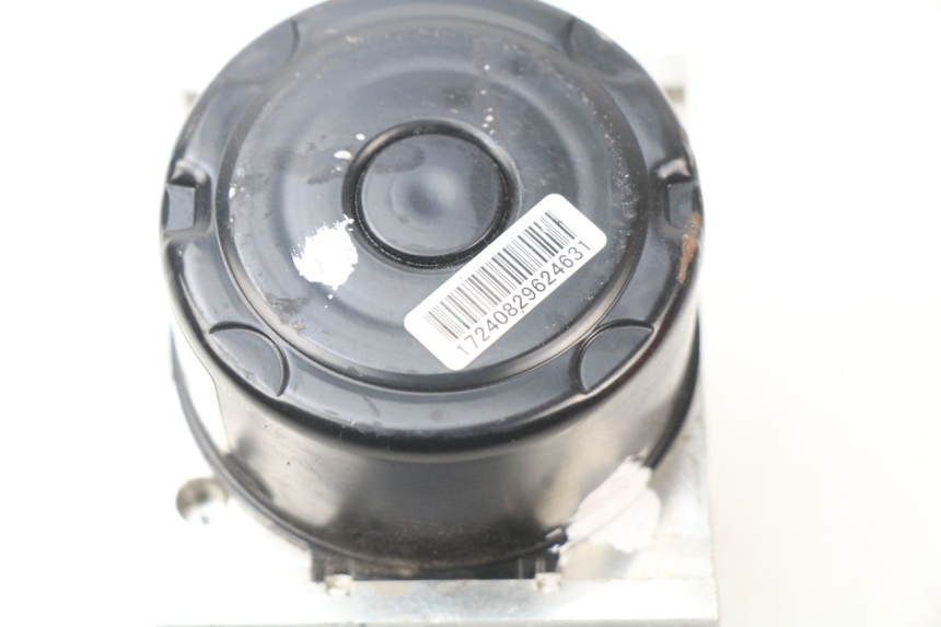 photo de ABS PUMPE PIAGGIO VESPA GTS SUPER IE 125 (2009 - 2016) - Technische Nahaufnahme