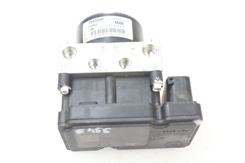 photo de ABS PUMPE PIAGGIO VESPA GTS SUPER IE 125 (2009 - 2016) - Oberflächenzustand und Material